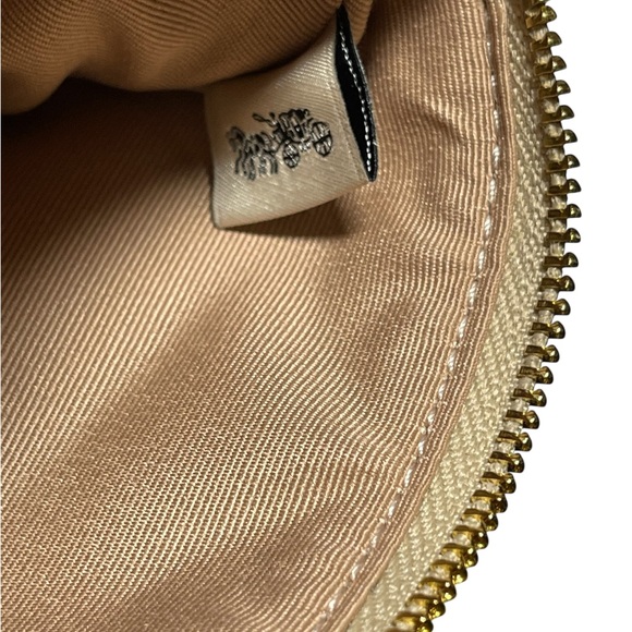 Coach Corner Zip Wristlet Floral Print NWT - Picture 5 of 9